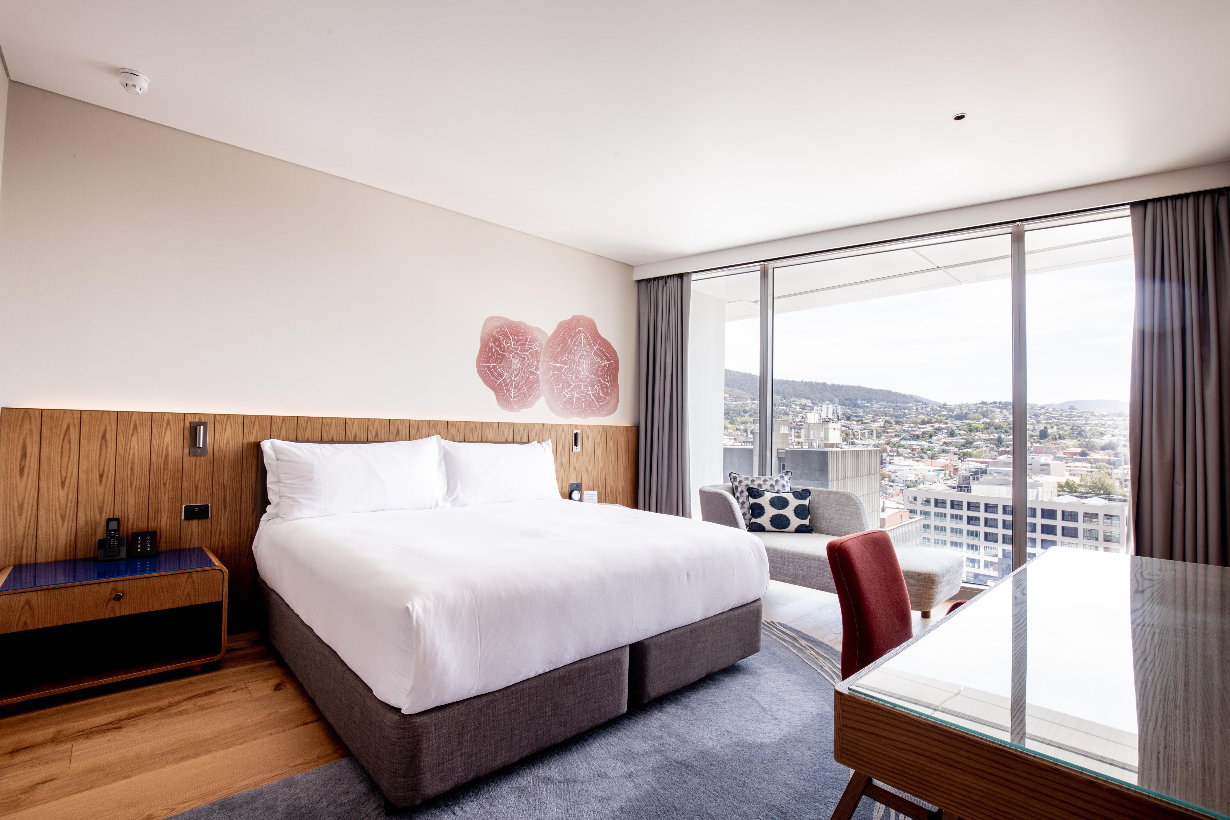 Crowne Hotel